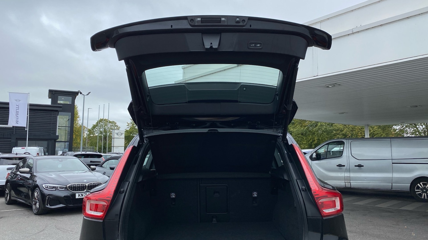 Used Volvo XC40 2023 for sale - 76653275: Photo 24