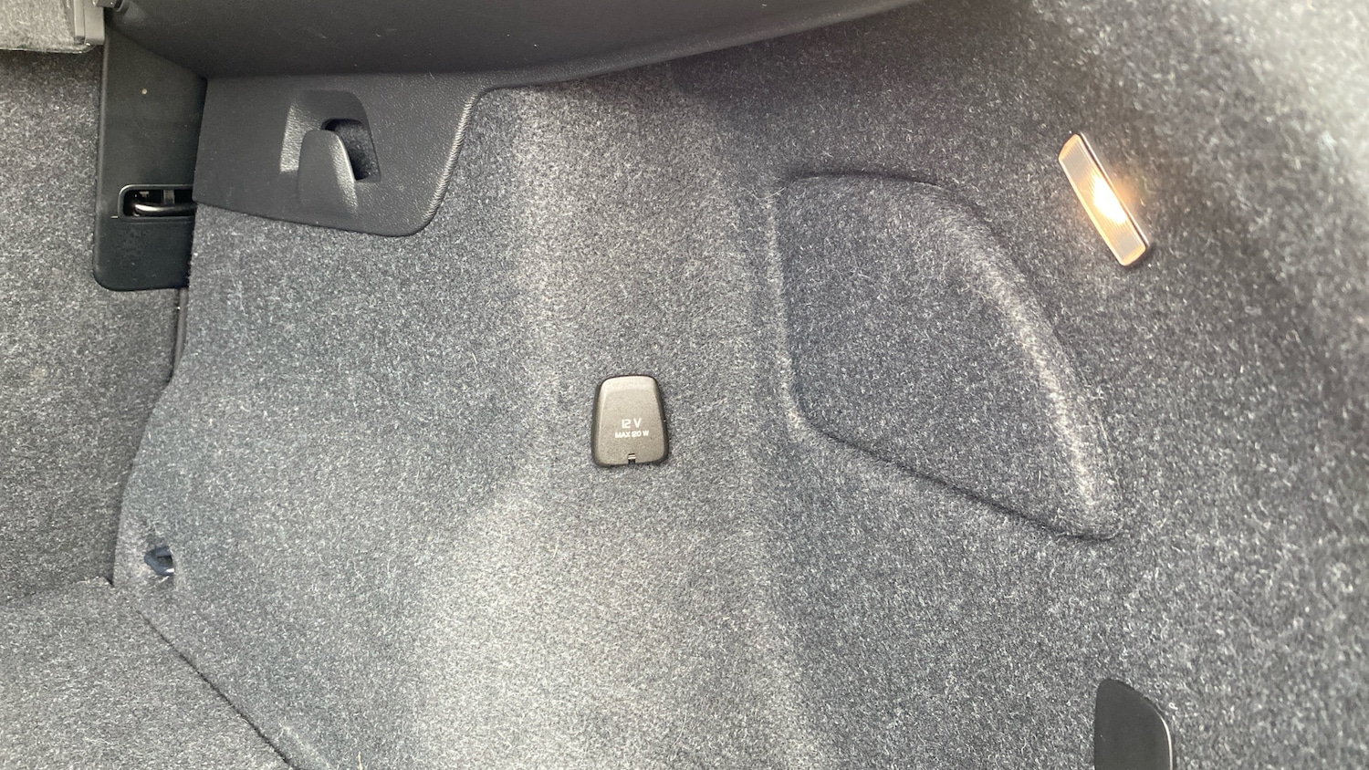 Used Volvo XC40 2023 for sale - 76653275: Photo 25