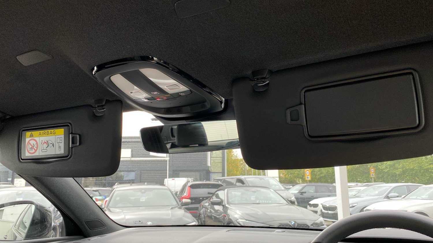 Used Volvo XC40 2023 for sale - 76653275: Photo 44