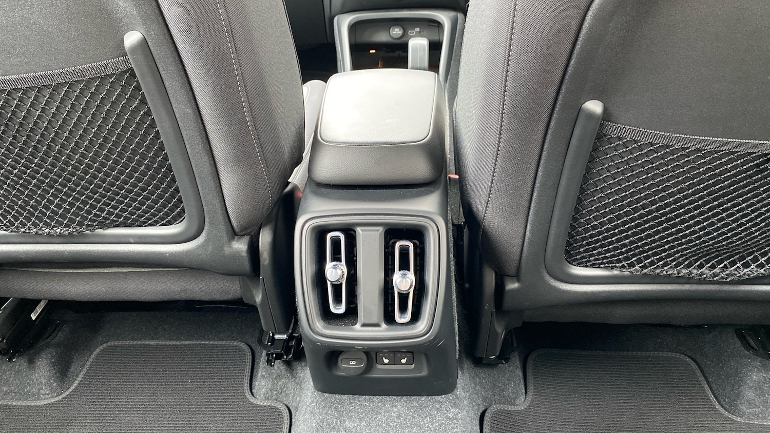 Used Volvo XC40 2023 for sale - 76653275: Photo 46