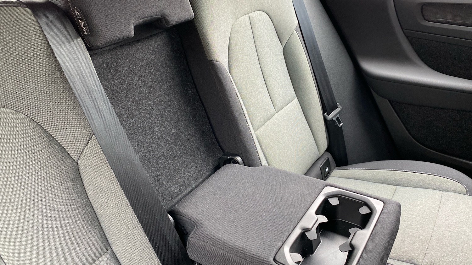 Used Volvo XC40 2023 for sale - 76653275: Photo 48