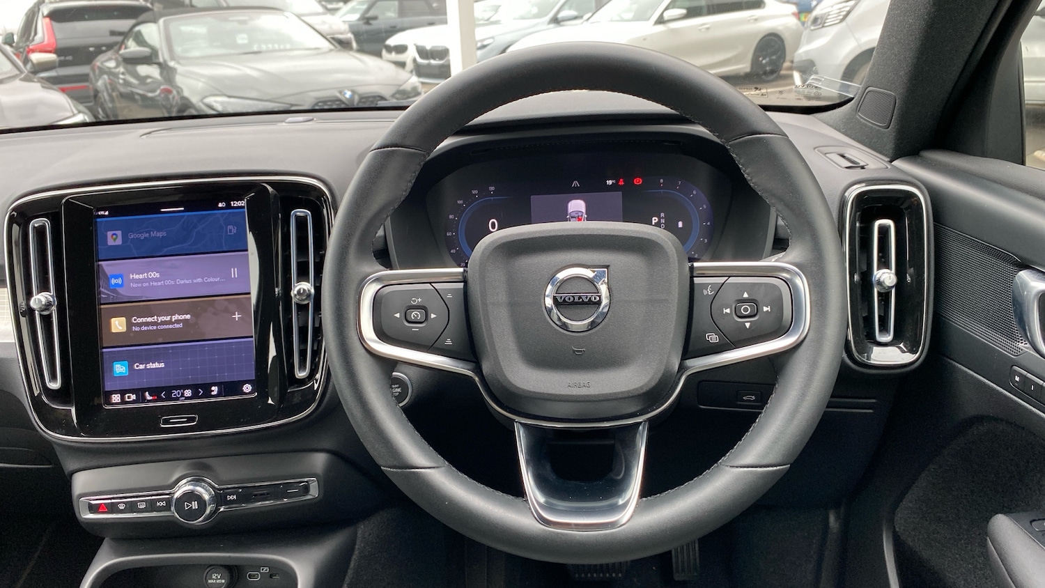 Used Volvo XC40 2023 for sale - 76653275: Photo 5