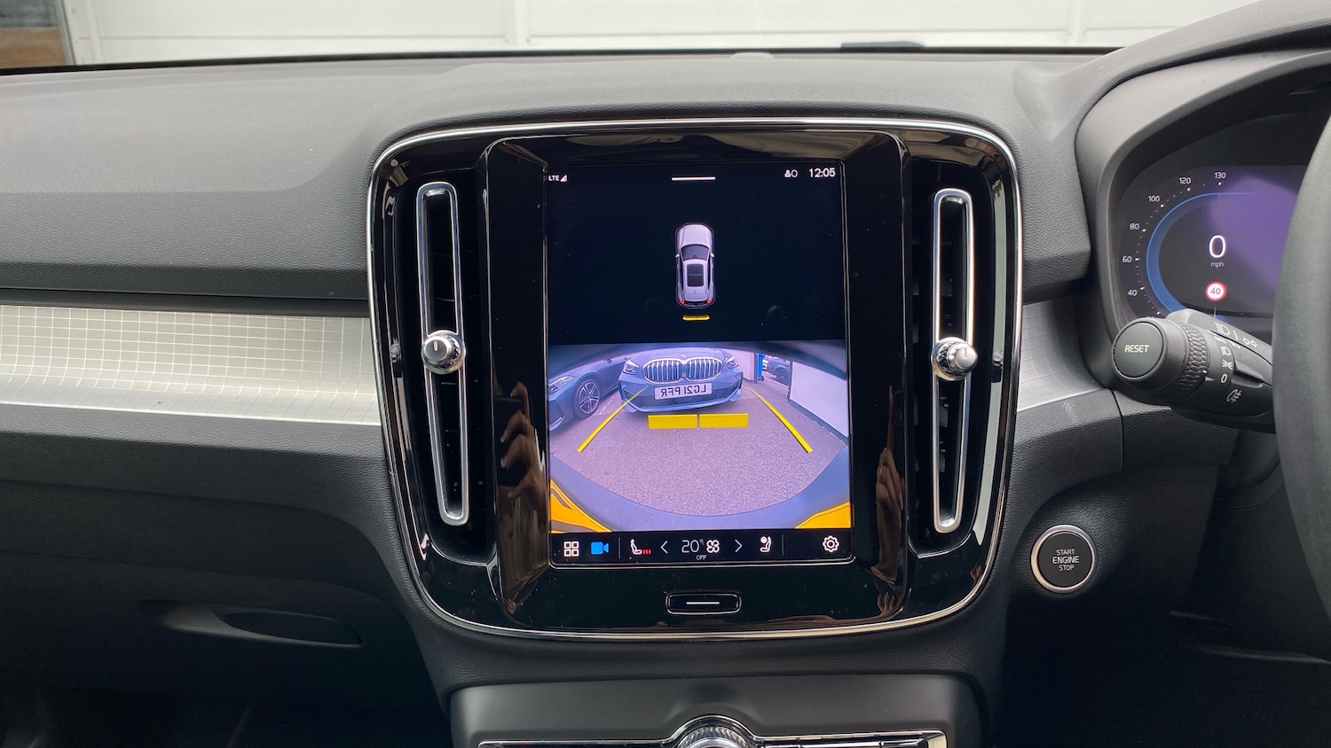 Used Volvo XC40 2023 for sale - 76653275: Photo 54