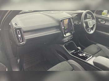 Used Volvo XC40 2024 for sale - 75595415: Photo