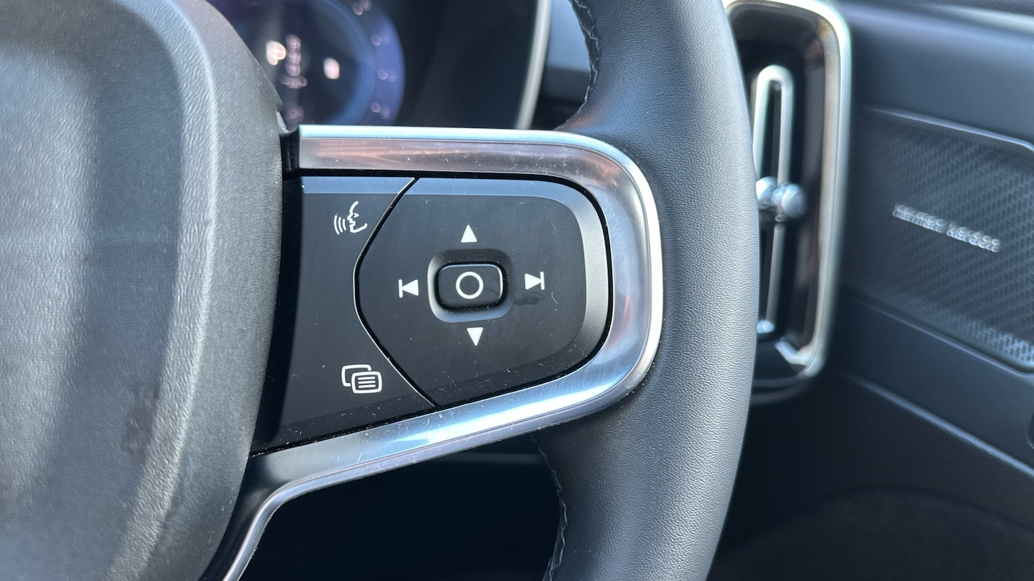 Used Volvo XC40 2025 for sale - 76784793: Photo 20