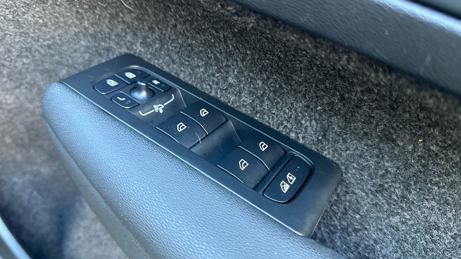 Used Volvo XC40 2025 for sale - 76784793: Photo 22