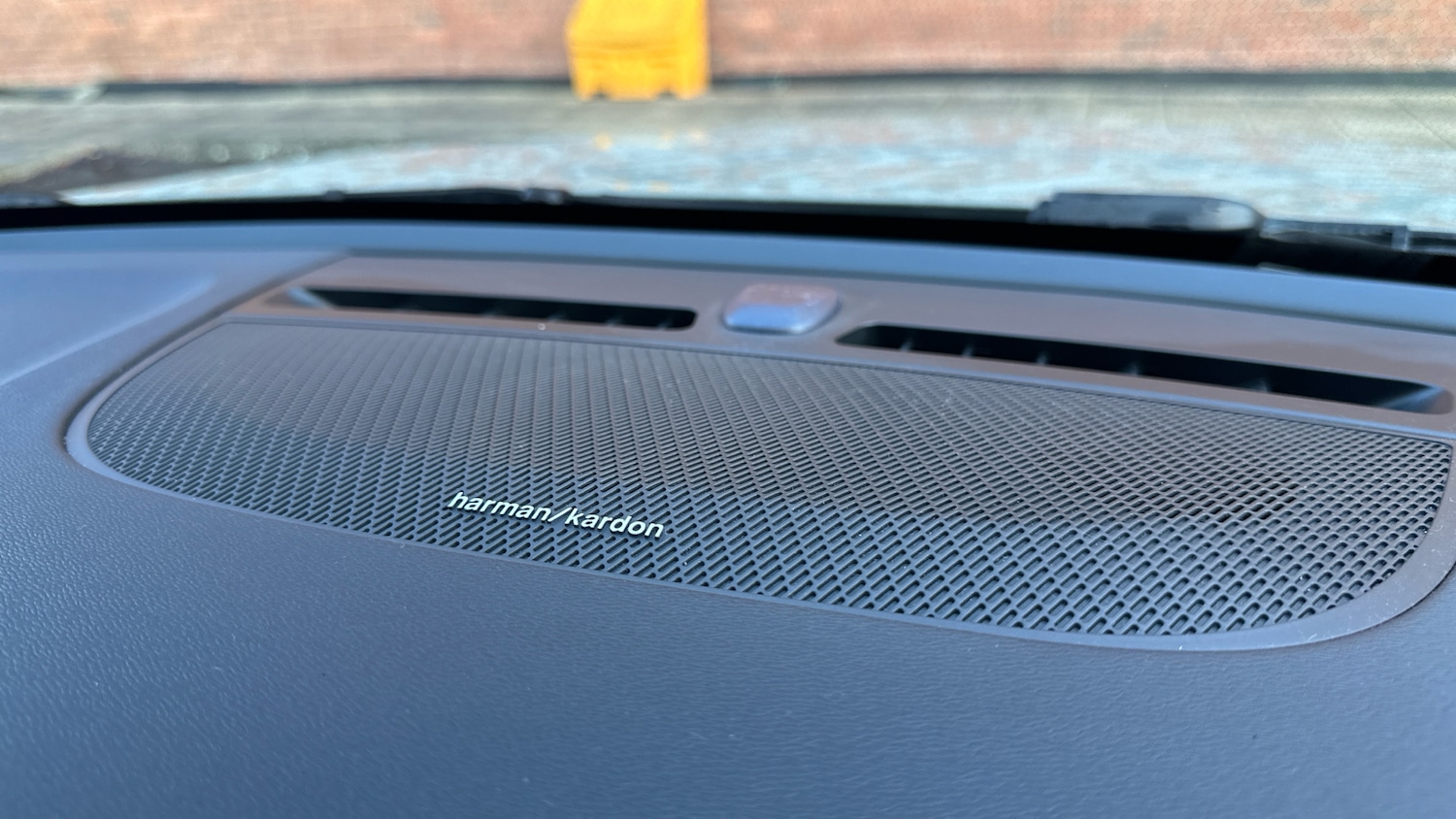 Used Volvo XC40 2025 for sale - 76784793: Photo 23