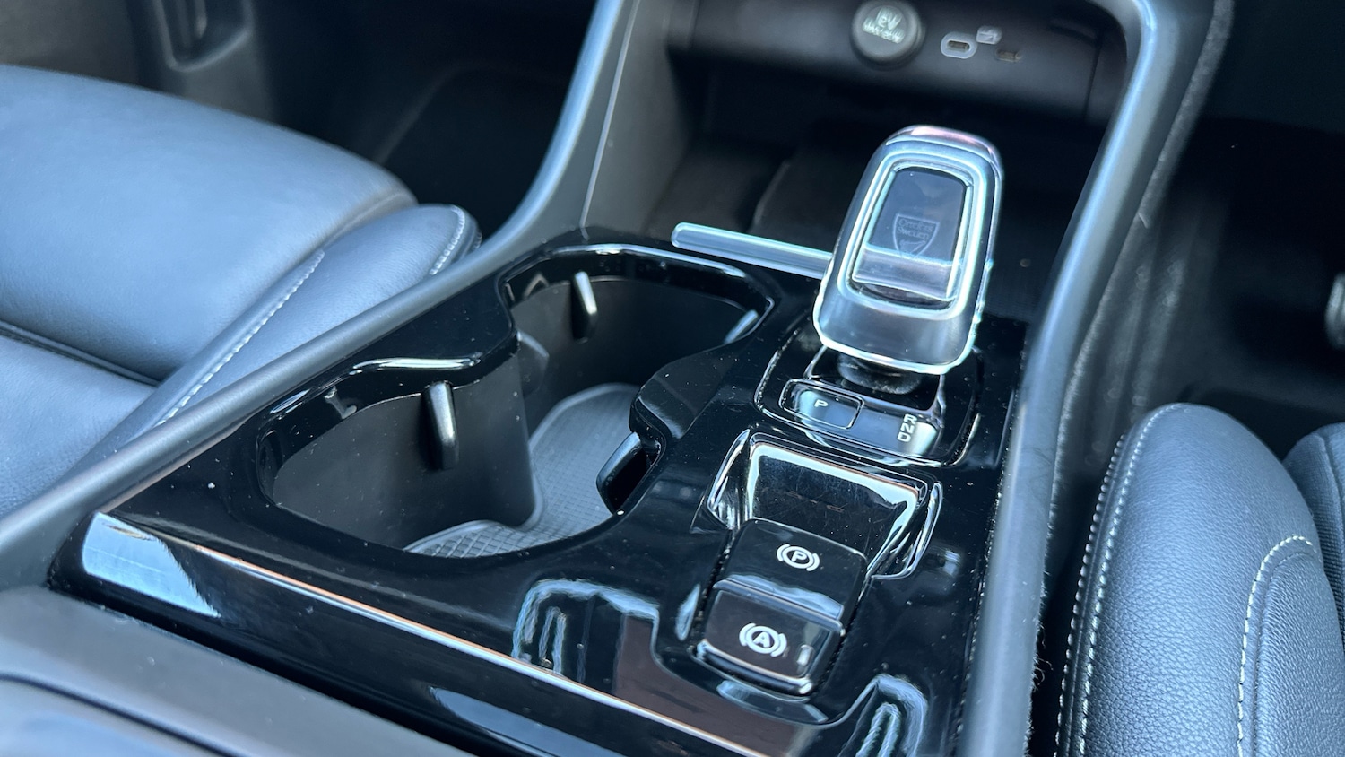 Used Volvo XC40 2025 for sale - 76784793: Photo 24