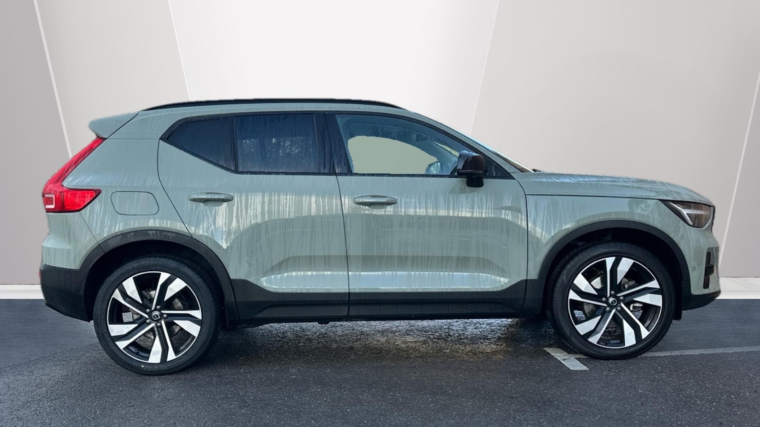Used Volvo XC40 2025 for sale - 76784793: Photo 3