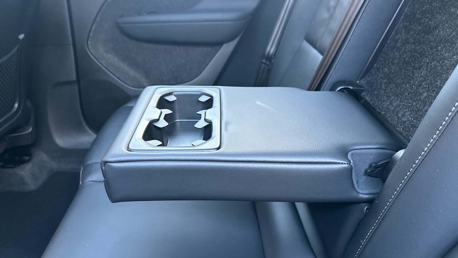 Used Volvo XC40 2025 for sale - 76784793: Photo 32