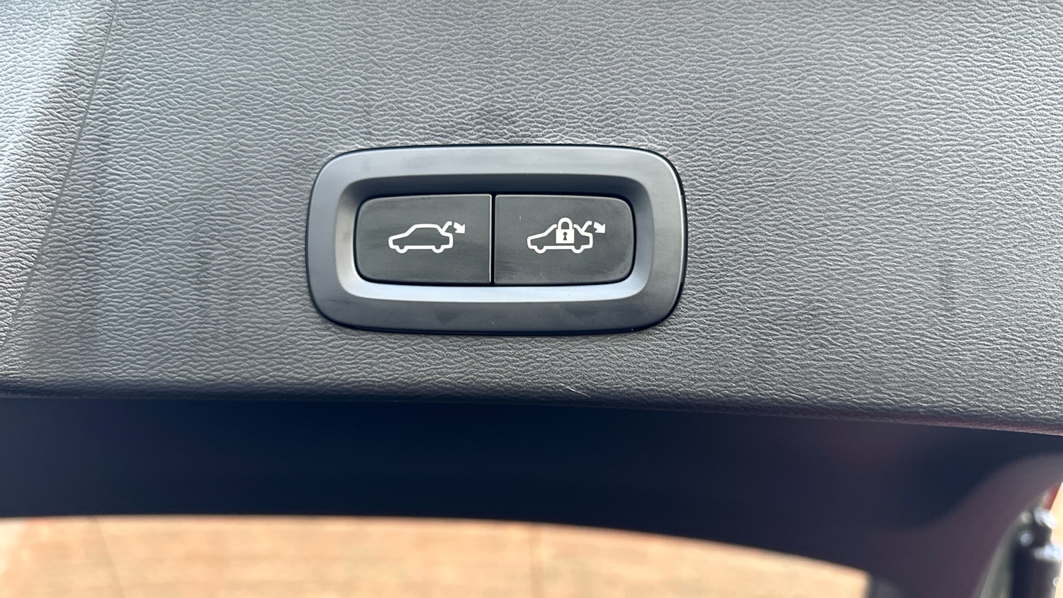 Used Volvo XC40 2025 for sale - 76784793: Photo 33