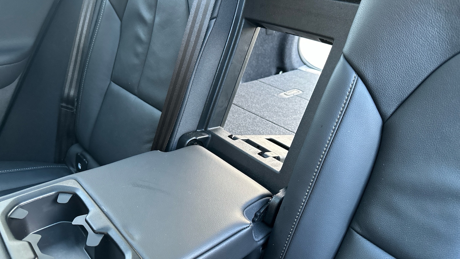 Used Volvo XC40 2025 for sale - 76784793: Photo 35