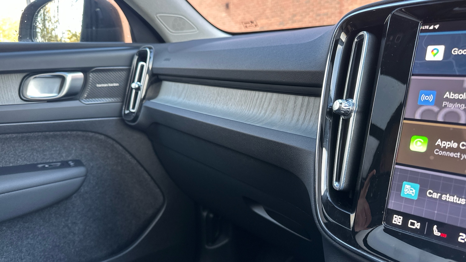 Used Volvo XC40 2025 for sale - 76784793: Photo 38