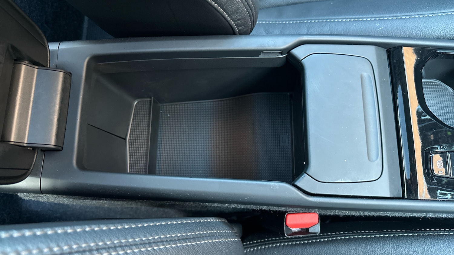 Used Volvo XC40 2025 for sale - 76784793: Photo 39