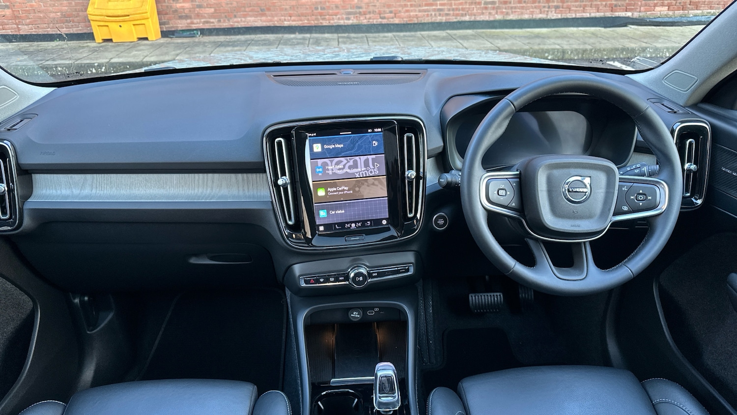 Used Volvo XC40 2025 for sale - 76784793: Photo 5