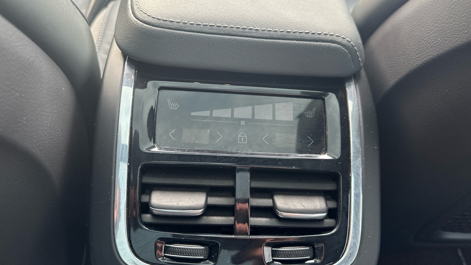 Used Volvo XC60 2021 for sale - 77639086: Photo 39