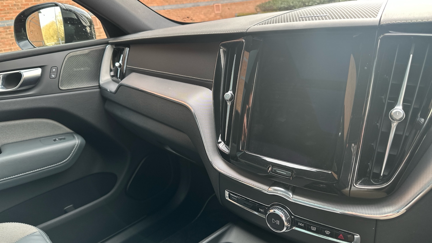 Used Volvo XC60 2021 for sale - 77639086: Photo 45