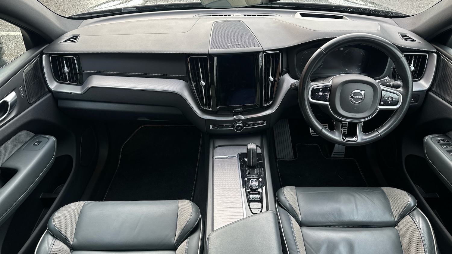 Used Volvo XC60 2021 for sale - 77639086: Photo 5