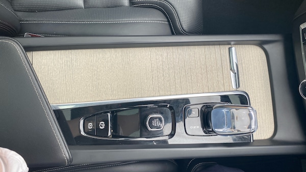 Used Volvo XC60 2022 for sale - 75409362: Photo 41