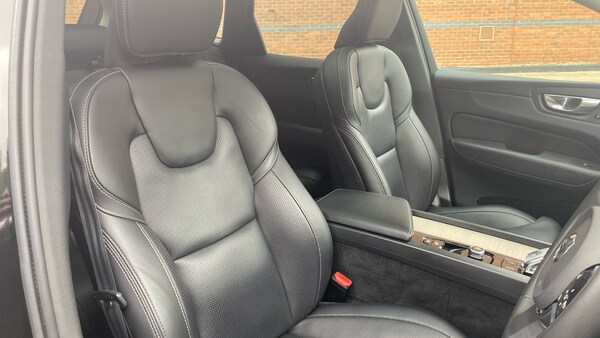 Used Volvo XC60 2022 for sale - 75409362: Photo 9