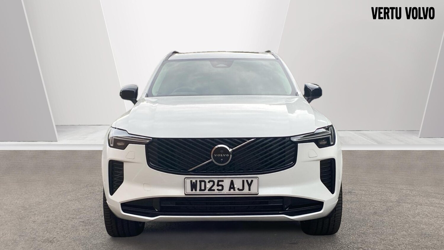 2025 Volvo XC90 2.0 B5P Plus Dark 5dr AWD Geartronic Petrol Estate Estate Petrol - Picture 12 of 24