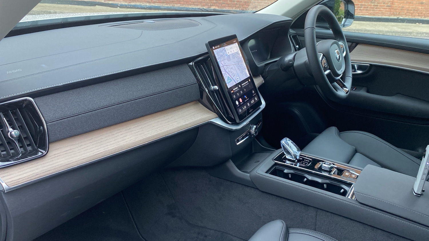 2025 Volvo XC90 2.0 B5P Plus Dark 5dr AWD Geartronic Petrol Estate Estate Petrol - Picture 4 of 24