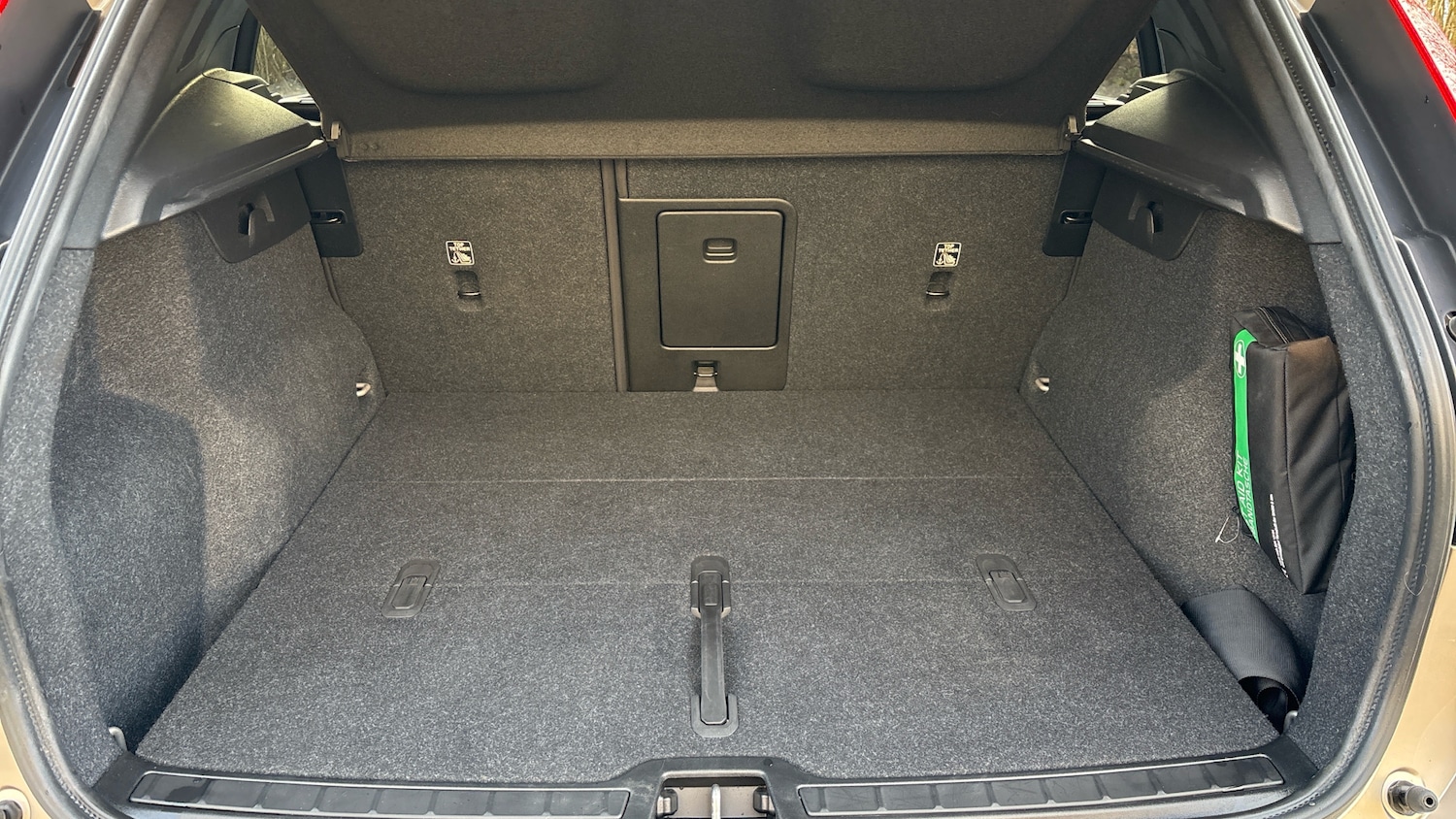 Used Volvo XC40 2023 for sale - 77171071: Photo 13