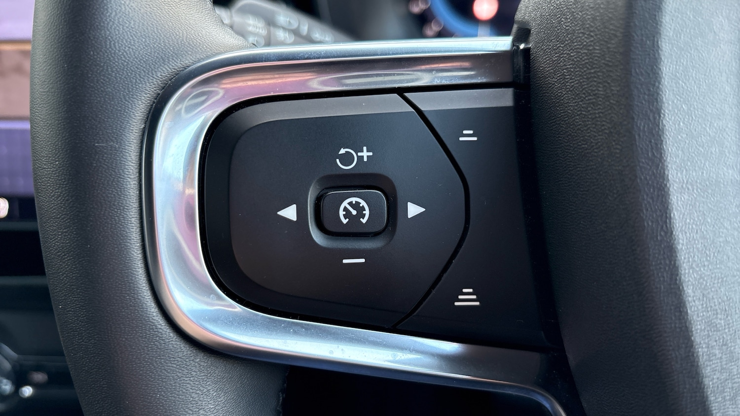 Used Volvo XC40 2023 for sale - 77171071: Photo 20