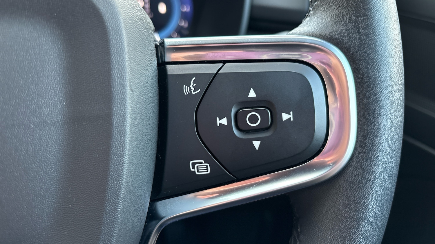 Used Volvo XC40 2023 for sale - 77171071: Photo 21