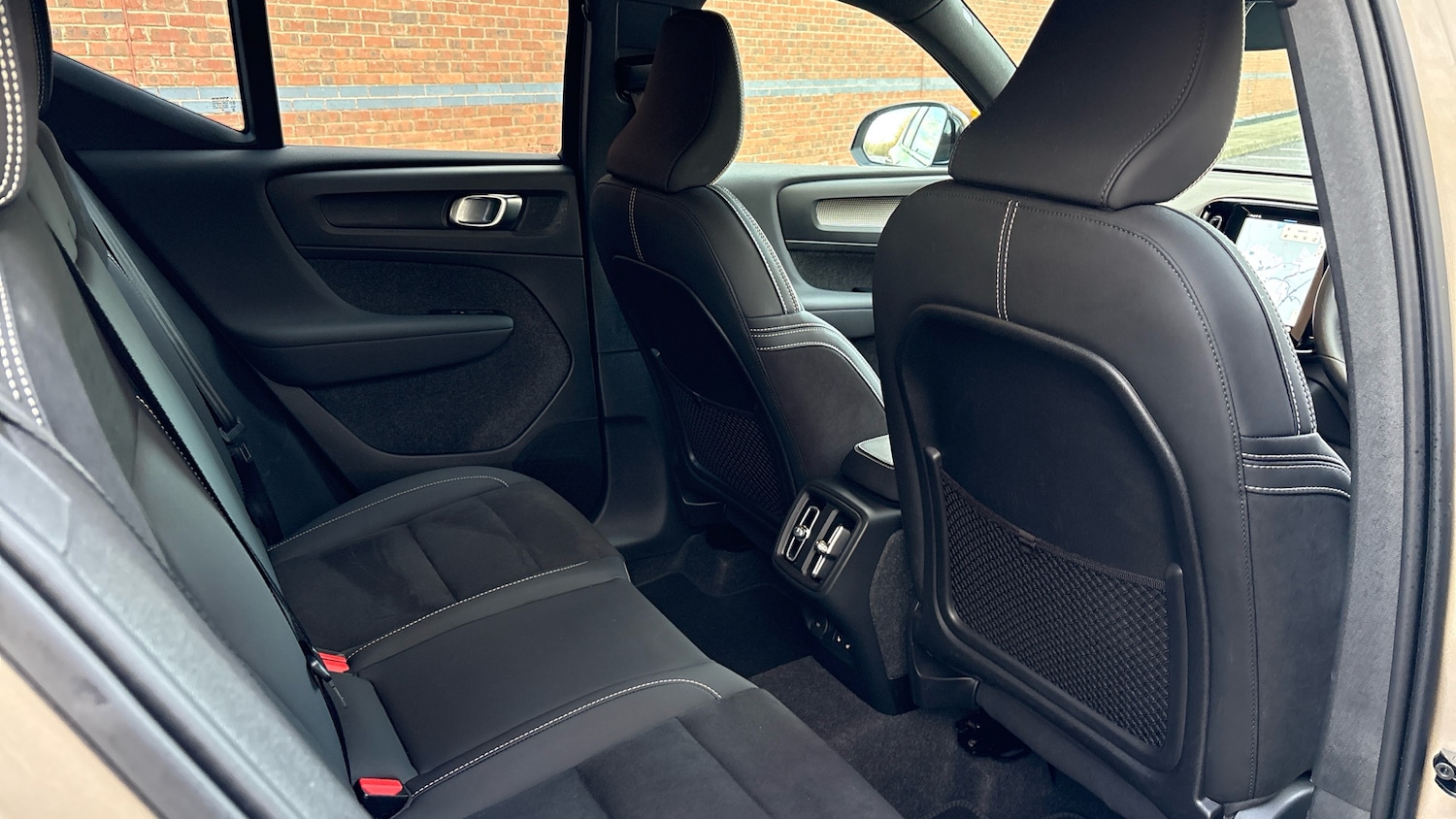 Used Volvo XC40 2023 for sale - 77171071: Photo 30