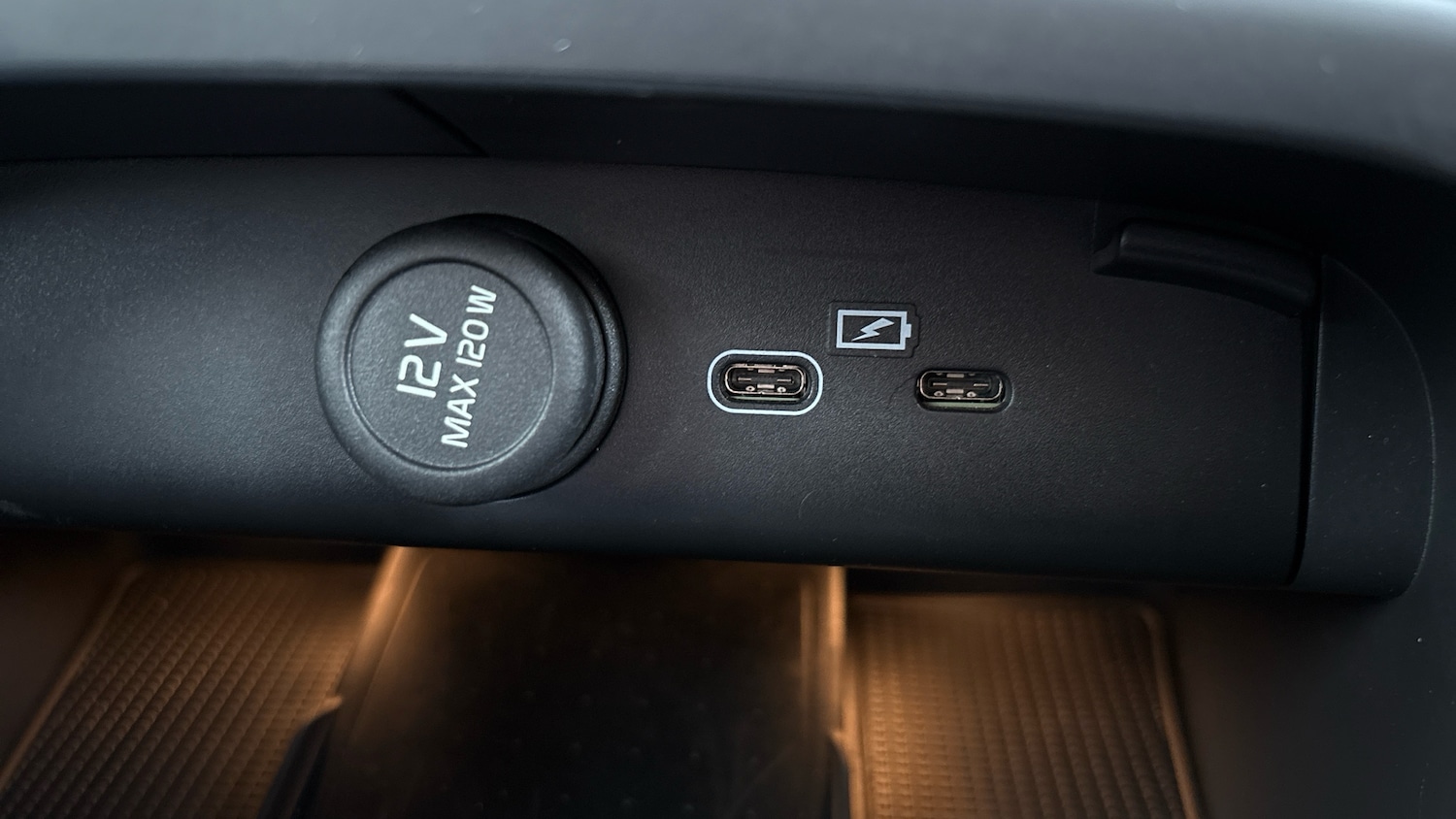 Used Volvo XC40 2023 for sale - 77171071: Photo 35