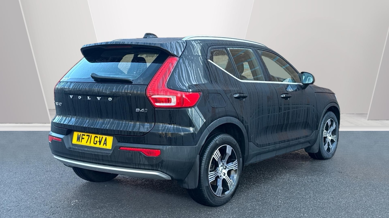 Used Volvo XC40 2021 for sale - 76946703: Photo 2