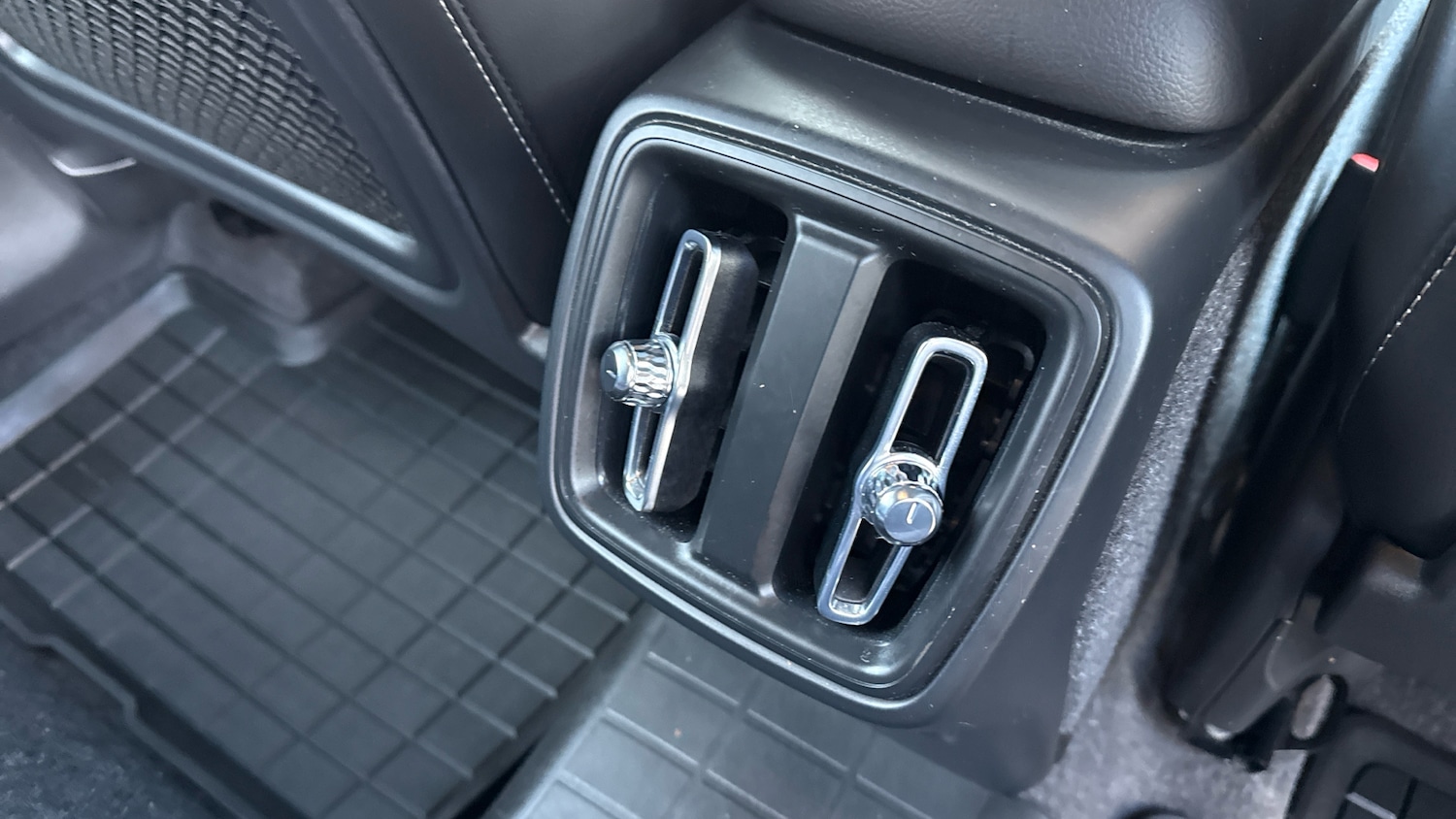 Used Volvo XC40 2021 for sale - 76946703: Photo 21