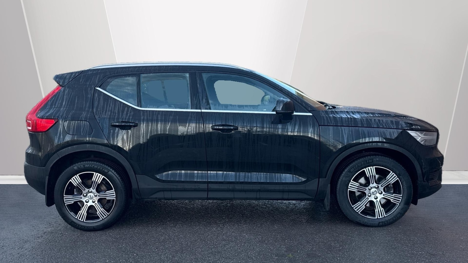 Used Volvo XC40 2021 for sale - 76946703: Photo 3