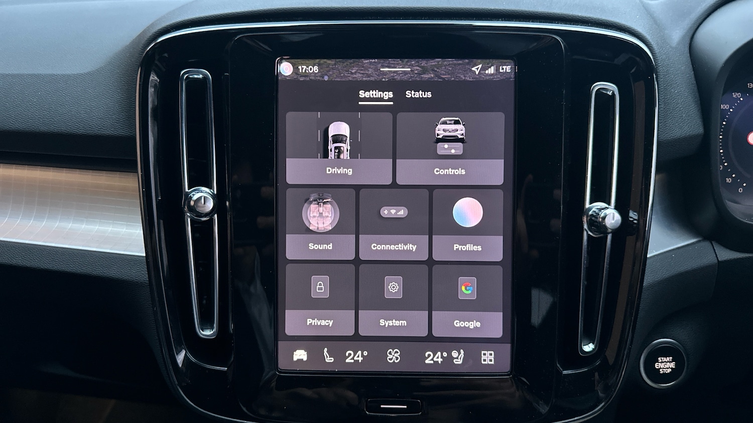 Used Volvo XC40 2025 for sale - 76653205: Photo 16