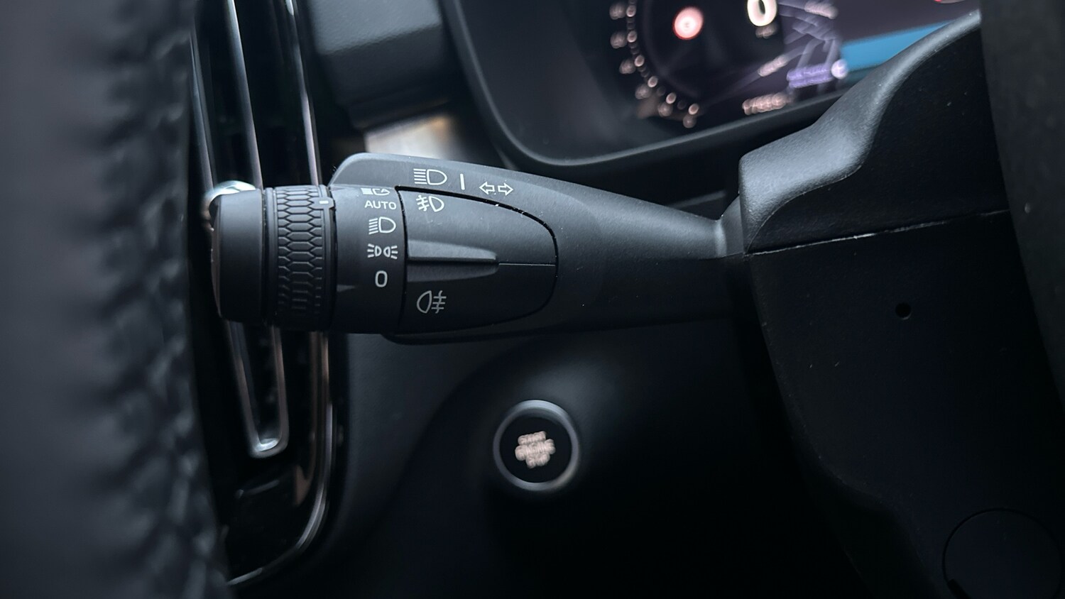 Used Volvo XC40 2025 for sale - 76653205: Photo 19