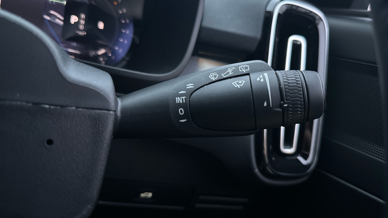 Used Volvo XC40 2025 for sale - 76653205: Photo 22