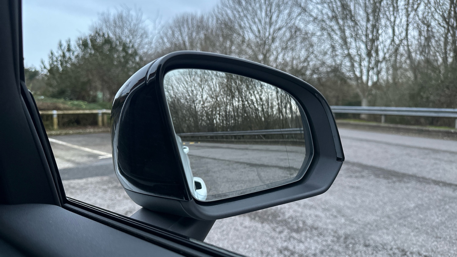 Used Volvo XC40 2025 for sale - 76653205: Photo 31