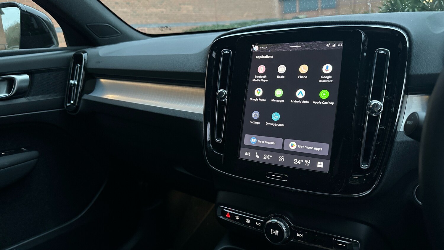 Used Volvo XC40 2025 for sale - 76653205: Photo 45