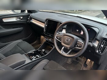 Used Volvo XC40 2025 for sale - 76653205: Photo