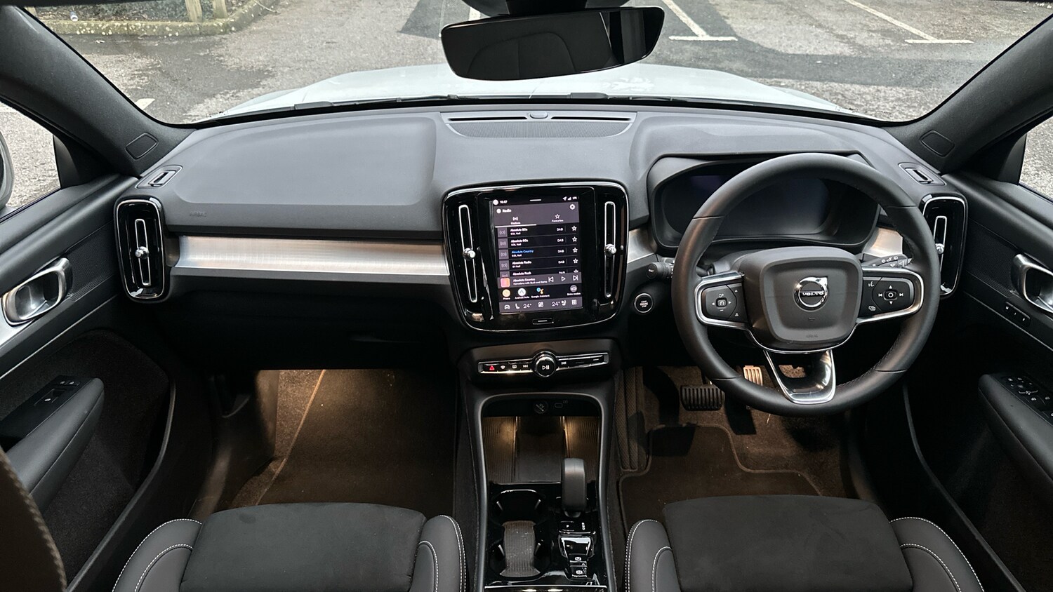 Used Volvo XC40 2025 for sale - 76653205: Photo 5