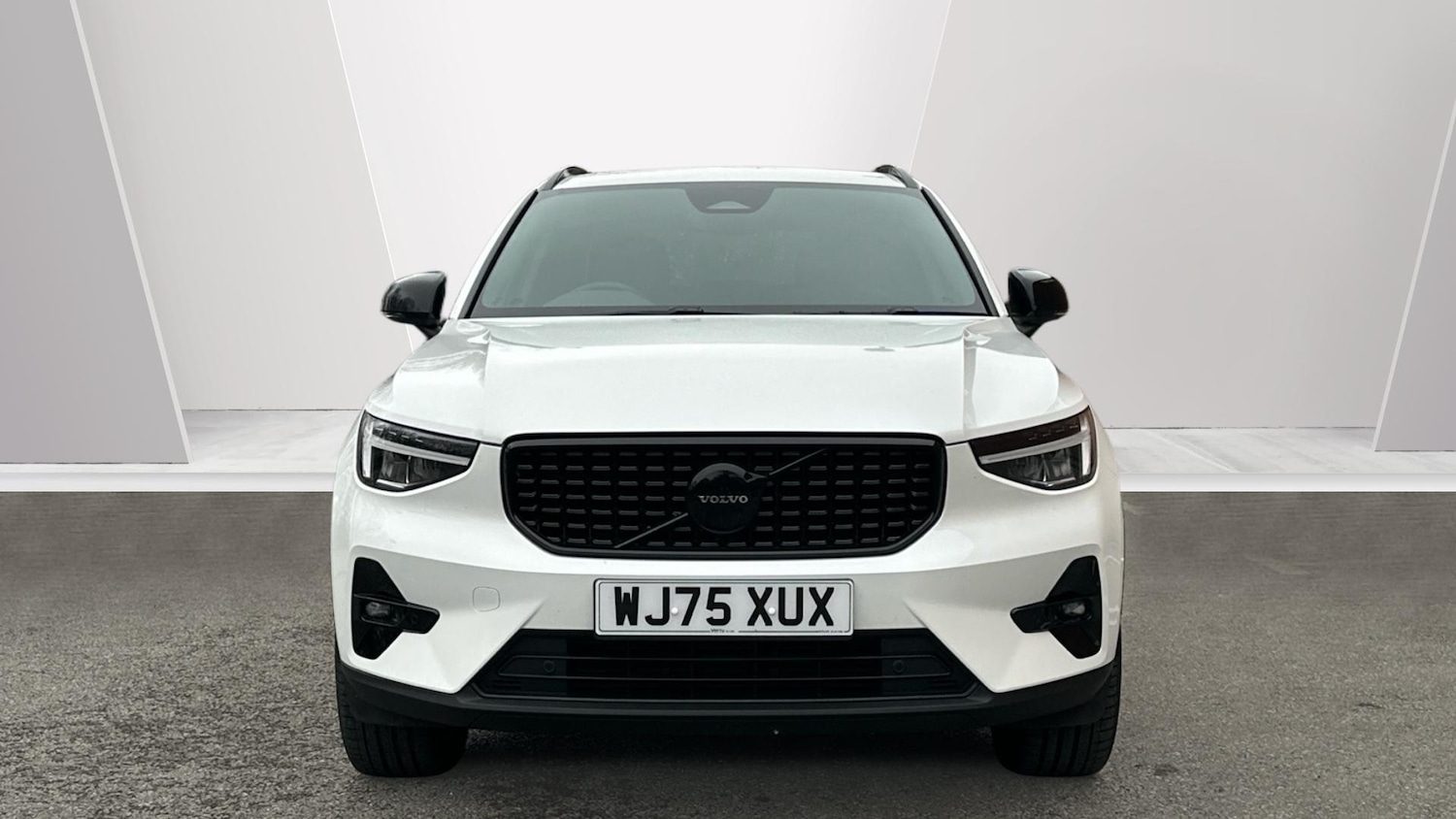 Used Volvo XC40 2025 for sale - 76653205: Photo 8