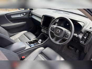 Used Volvo XC40 2025 for sale - 78991914: Photo