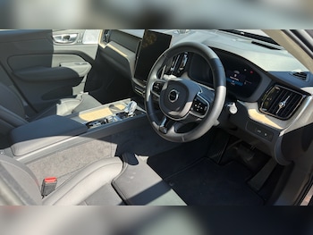 Used Volvo XC60 2025 for sale - 79511932: Photo
