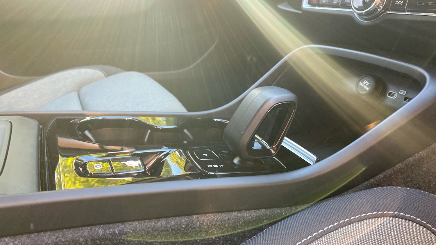 Used Volvo XC40 2023 for sale - 76653260: Photo 14