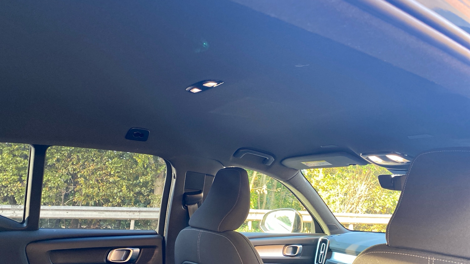 Used Volvo XC40 2023 for sale - 76653260: Photo 37