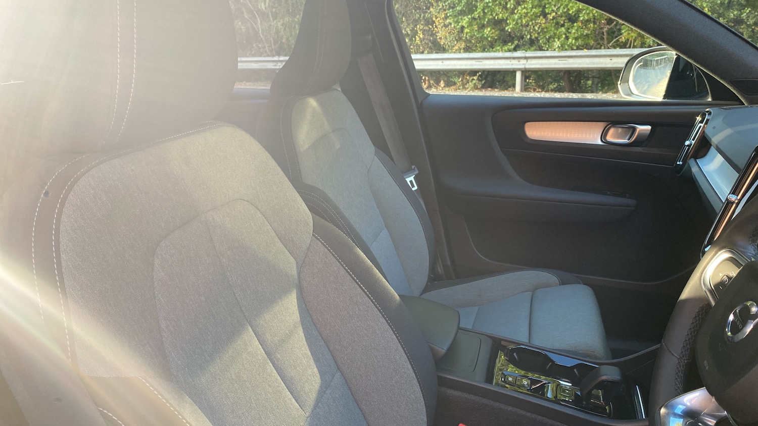 Used Volvo XC40 2023 for sale - 76653260: Photo 9