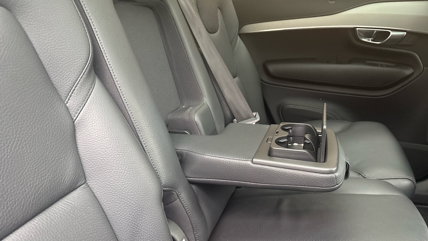 Used Volvo XC60 2023 for sale - 78081615: Photo 32