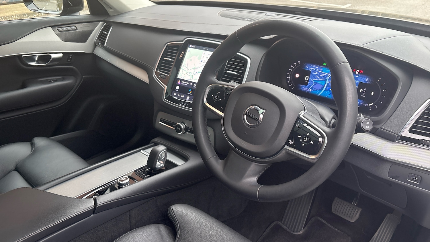 Used Volvo XC60 2023 for sale - 78081615: Photo 4