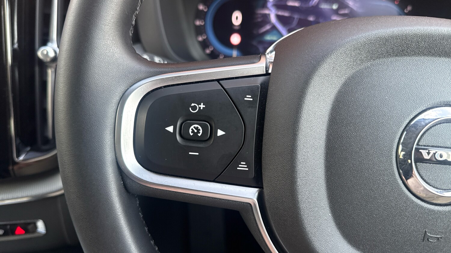 Used Volvo XC60 2024 for sale - 77339168: Photo 26